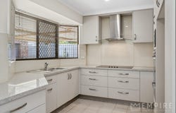 25 Kipling Street, Lake Coogee, WA 6166