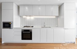 2101/3 Young Street, Box Hill, Vic 3128