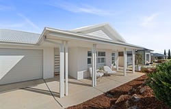 41 Cootamundra Boulevard, Gobbagombalin, NSW 2650