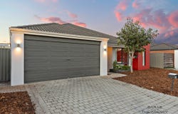6 Berkeley Loop, Piara Waters, WA 6112