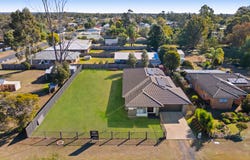 14 Mason Street, Oakey, Qld 4401