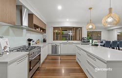 16 Abrehart Road, Pakenham, Vic 3810