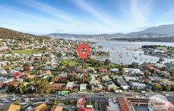167 East Derwent Highway, Lindisfarne, Tas 7015