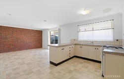 2/12 Endeavour Drive, Cranbourne North, Vic 3977
