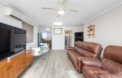 8/305 Wharf Street, Queens Park, WA 6107