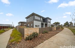 82 Pro Hart Avenue, Strathnairn, ACT 2615