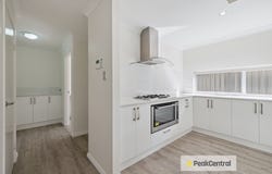 30 Wintergreen Crescent, Treeby, WA 6164