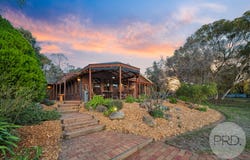 15 Maple Road, Lake Albert, NSW 2650