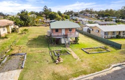 11 Dear Street, Gin Gin, Qld 4671