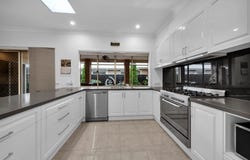 38 Sundew Crescent, Pakenham, Vic 3810