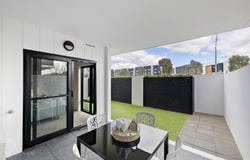 18/200 John Gorton Drive, Coombs, ACT 2611