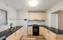 15/4 Canham Way, Orelia, WA 6167