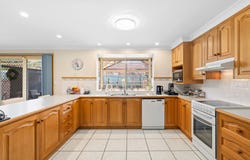 2 Overlanders Way, Hillvue, NSW 2340