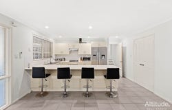 17 Hillview Crescent, Macquarie Hills, NSW 2285
