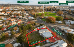304-306 Peel Street North, Black Hill, Vic 3350