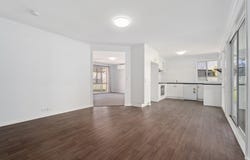 70 Bottlebrush Drive, Regents Park, Qld 4118