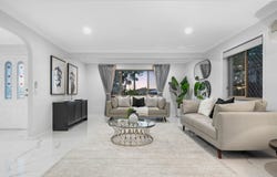 33 Chanel Crescent, Eight Mile Plains, Qld 4113