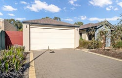 11 Karlak Circuit, Forrestfield, WA 6058