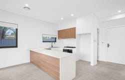 2/44 Binalong Road, Pendle Hill, NSW 2145