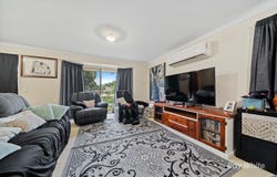 10 Thistle Street, Regents Park, Qld 4118