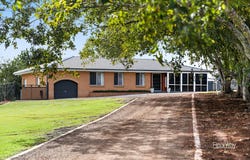 2 Quinlan Road, Highfields, Qld 4352