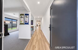 20 Warranooke Street, Melton South, Vic 3338