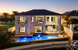 21 Royal Albert Crescent, Sovereign Islands, Qld 4216