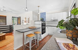 294 Government Road, Labrador, Qld 4215