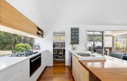9 Charles Parry Street, Crescent Head, NSW 2440