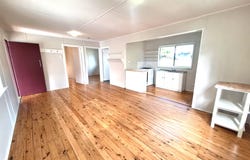 27 Betty St, Macleay Island, Qld 4184