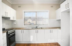 31 Weringa Avenue, Lake Heights, NSW 2502