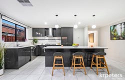 10 PAPA WAY, Officer, Vic 3809