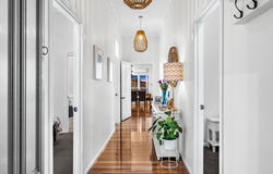 90 Kingsley Terrace, Manly, Qld 4179