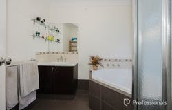 14 Two Rivers Loop, Ellenbrook, WA 6069
