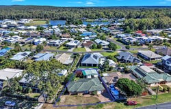75 Kingfisher Parade, Toogoom, Qld 4655