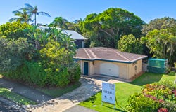 85 Oceanic Drive, Warana, Qld 4575