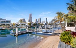 11 Buccaneer Court, Paradise Waters, Qld 4217