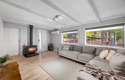 22 Woodgate Crescent, Cranebrook, NSW 2749