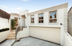 2/4 Carrington Grove, St Kilda East, Vic 3183