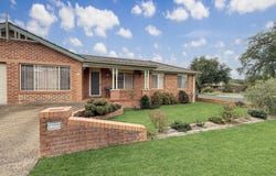 Unit 2/19 Berthong Street, Young, NSW 2594