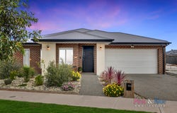 103 Hemingway Drive, Rockbank, Vic 3335