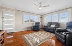 52 Wendy Avenue, Georges Hall, NSW 2198