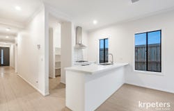35 HORVATH BOULEVARD, Officer, Vic 3809