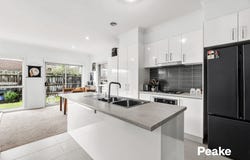 6 Apex Place, Berwick, Vic 3806