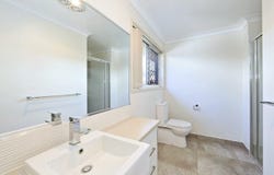 5/6 Back Hill Dr, Coral Cove, Qld 4670