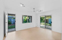 39 Enmore Street, Manoora, Qld 4870