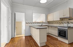 29 Phillip Street, One Mile, Qld 4305