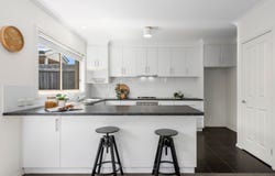 2/10-12 Kinnon Avenue, Belmont, Vic 3216