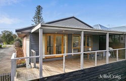 21 Warnock Street, Maldon, Vic 3463
