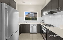 10 Pendula Place, Pakenham, Vic 3810